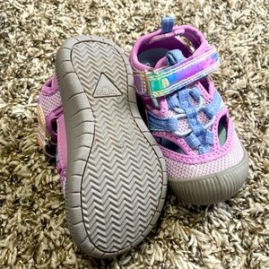 Toddler shoes size 7